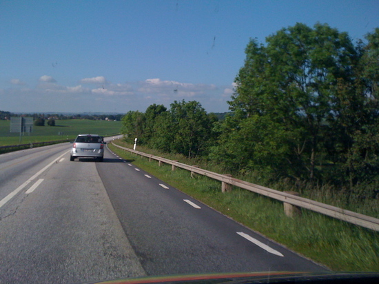 countryside_road.jpg