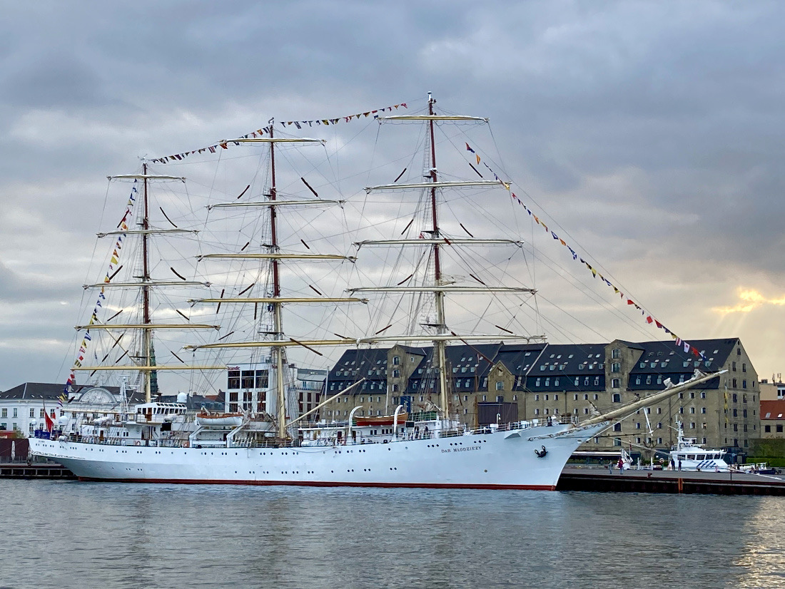Ship220504