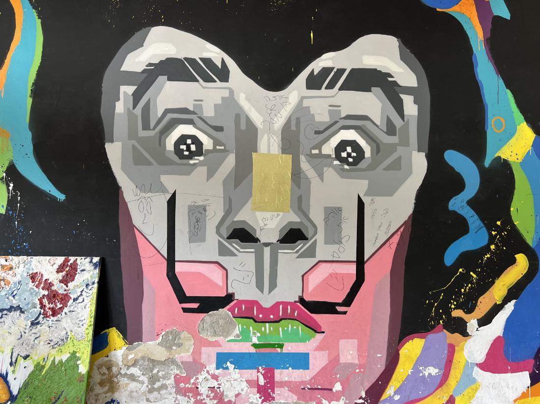 Tlvwall240409